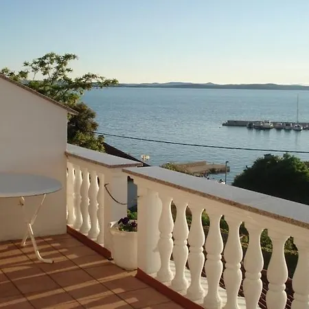 Pansion Marco Polo Petrcane