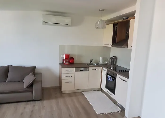 Guest house Pansion Marco Polo 3*