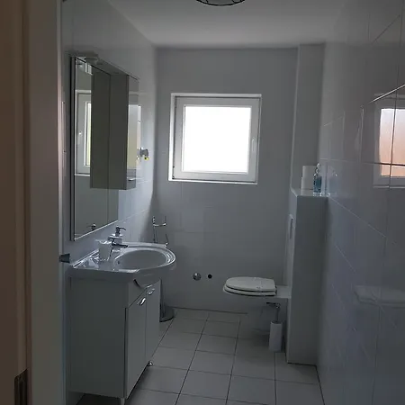 Pansion Marco Polo 3* Petrčane